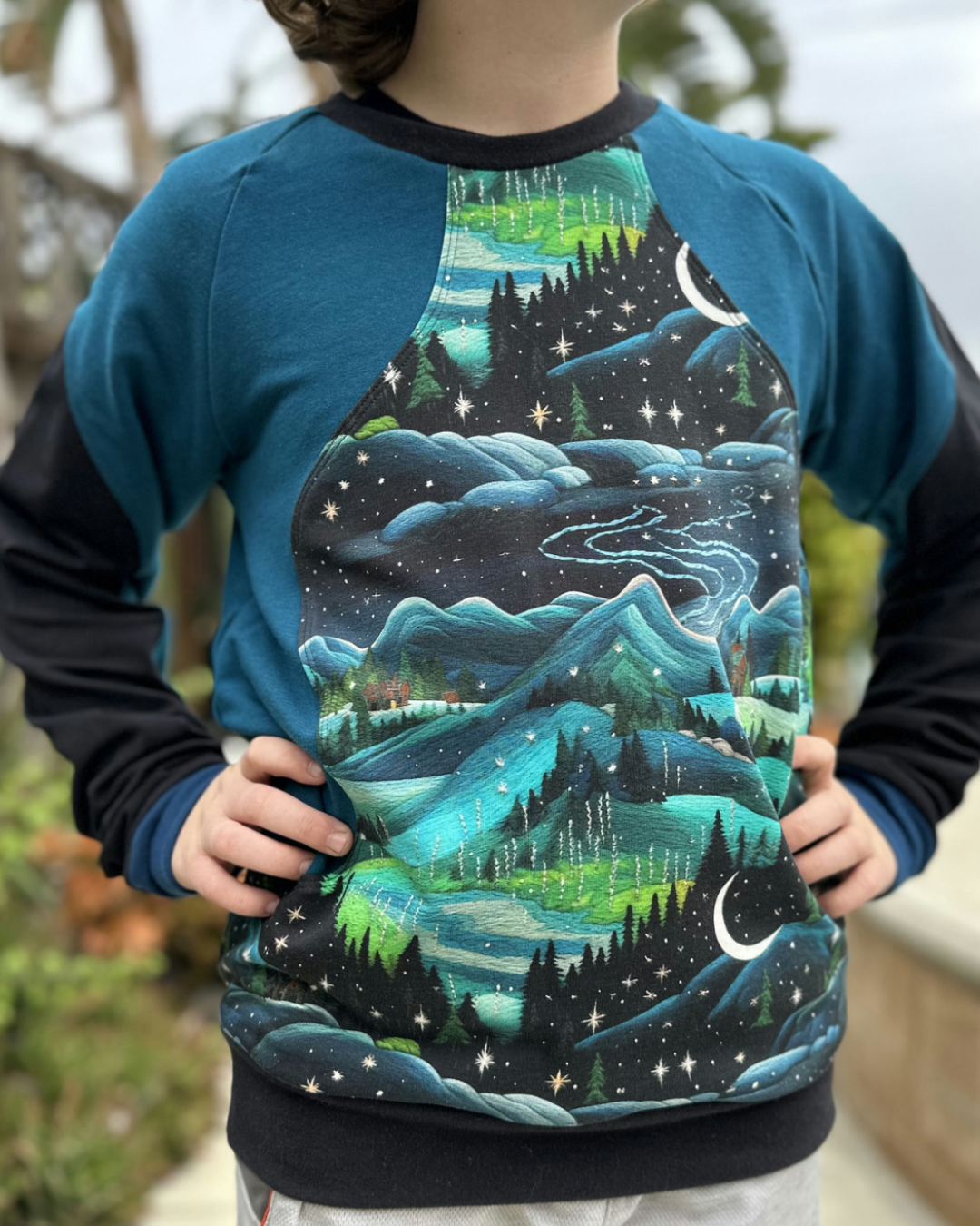 Big Kid Raglan Sweatshirt: K034