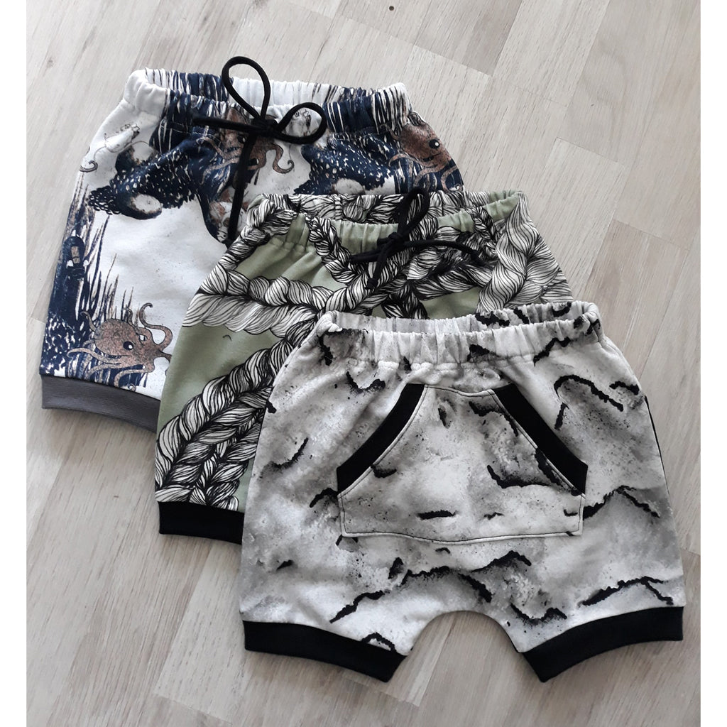 kangaroo shorts : 132