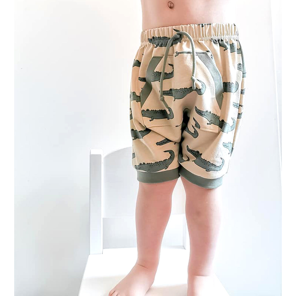 kangaroo shorts : 132