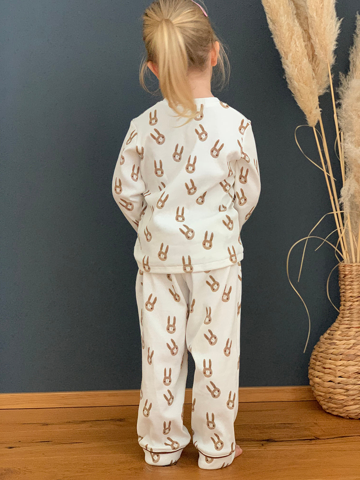 Little Kids V-Neck Tee : 160