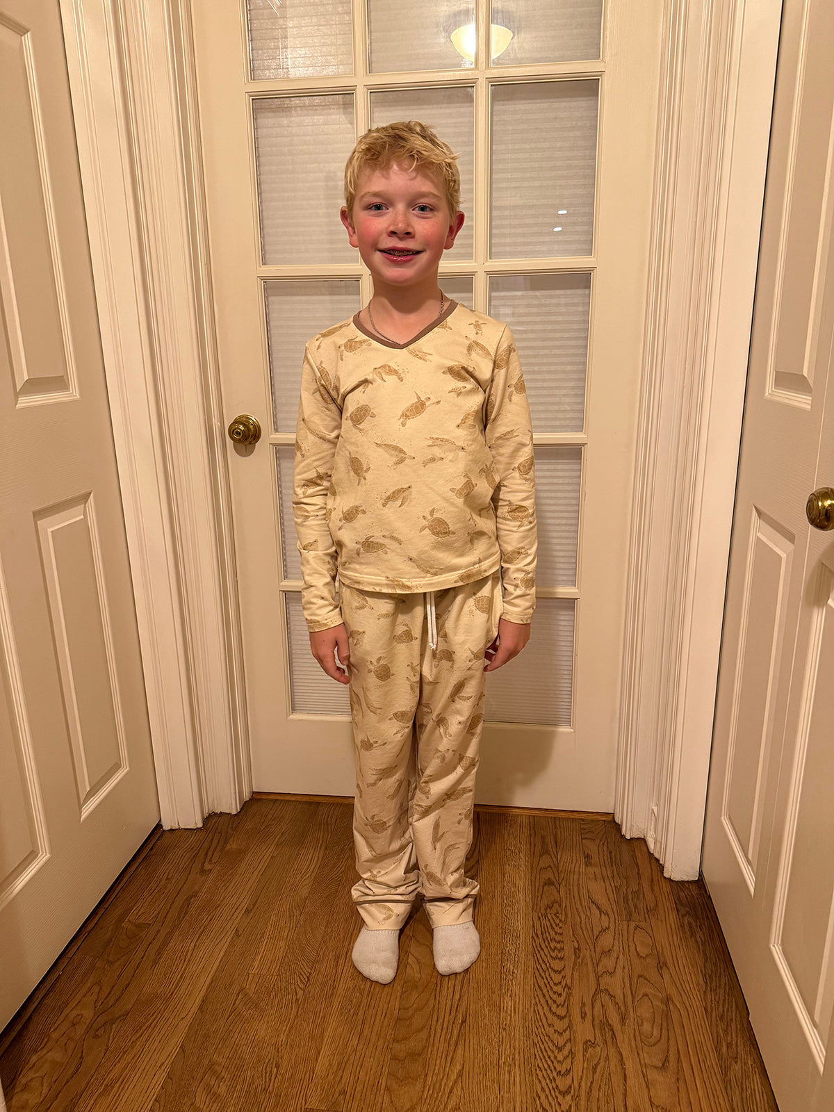 Big Kids V-Neck Tee : K038