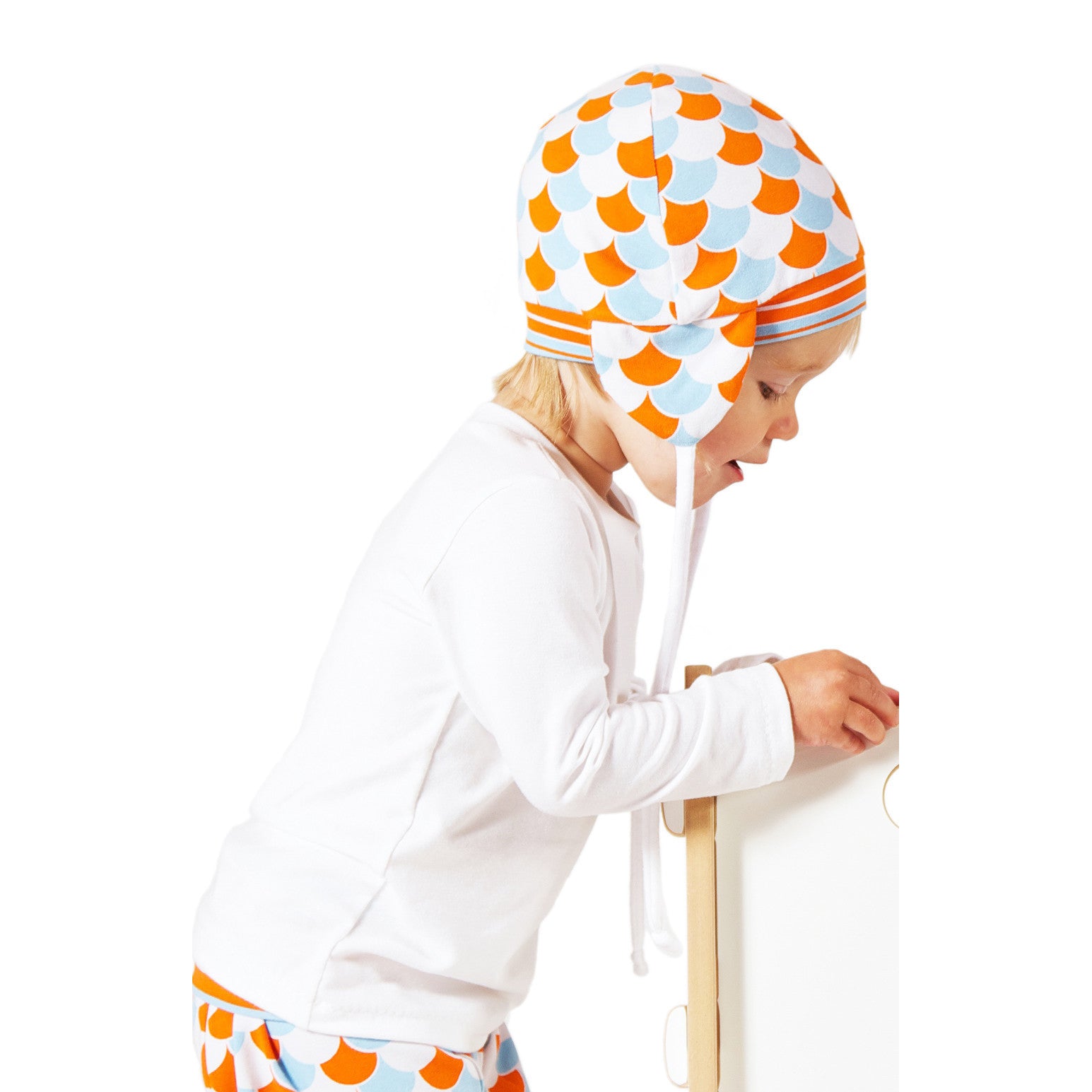 snug ear-flap beanie : 65