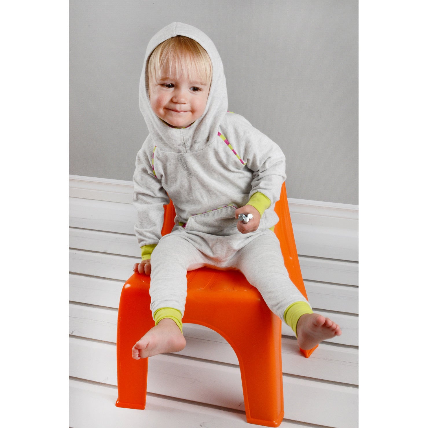 hooded raglan sweatshirt : 67