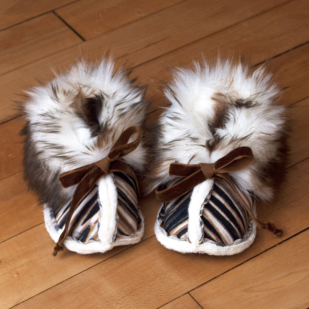 faux fur boots : 1